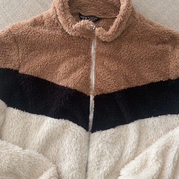 Soft Zip-Up Jacket - Picture 3 of 4